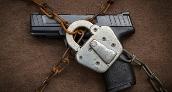 The Sheriff Revolt on New Gun Laws Shows Why America Needs More Decentralization 
