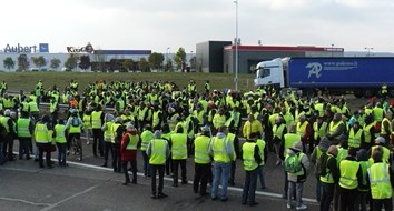 France Activates 7,000 Troops to Quell Yellow Vest “Terrorists”