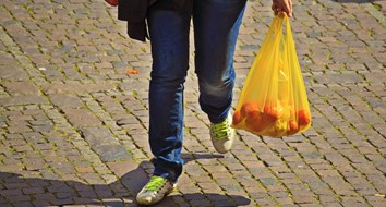 Plastic Bag Bans Won't Help the Environment, But They'll Cause More Foodborne Illnesses