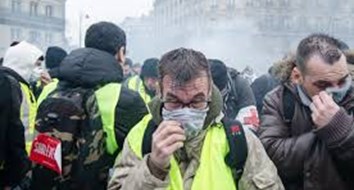 How France's Yellow Vest Protesters Are Different from America's Tea Party