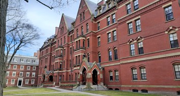 Encuesta del profesorado de Harvard revela sorprendente sesgo ideológico, pero surgen opciones más equilibradas en la educación superior