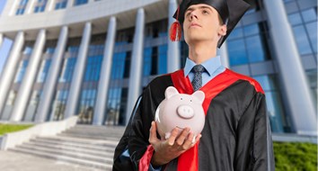 Unlimited Student Loans Take the Lid Off Tuition Prices