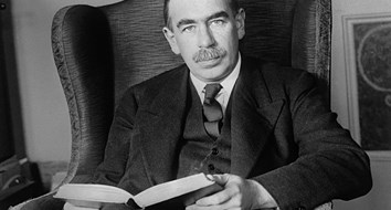 Three Times Keynes Was Not a Keynesian