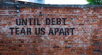 The US Is 5 Years Away from a National Debt Death Spiral. Here's Why